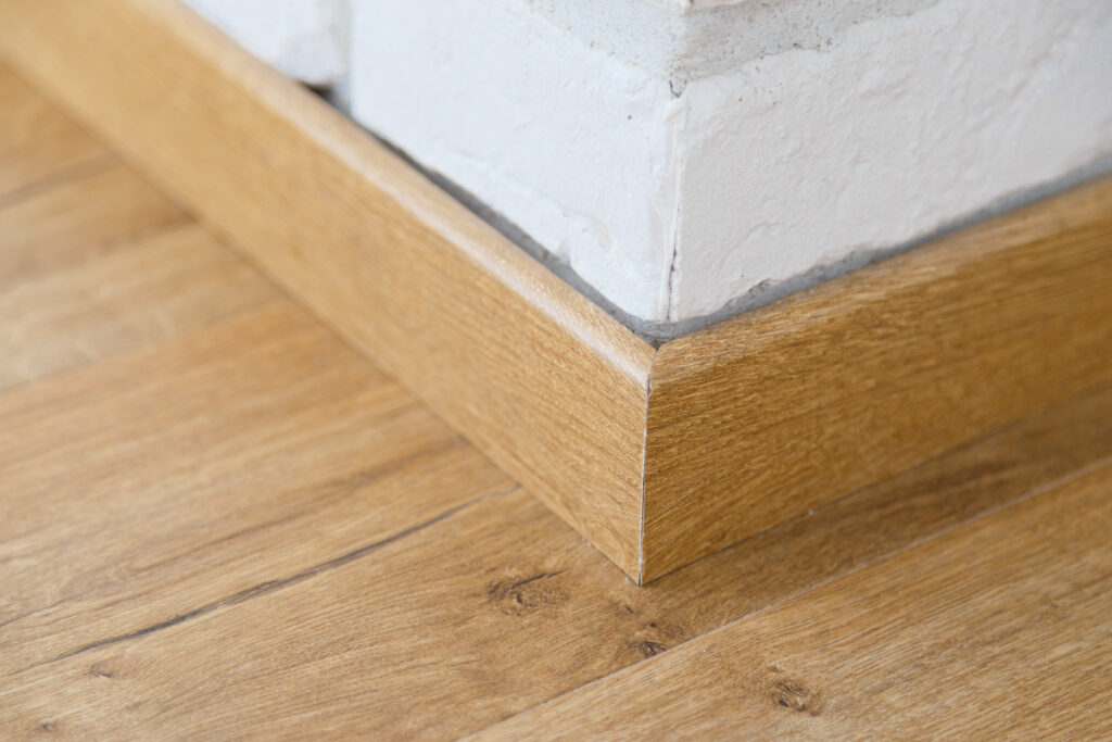 Plinthe en bois